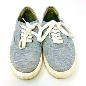 Women’s Gray Casual Sneakers with White Laces Size 7